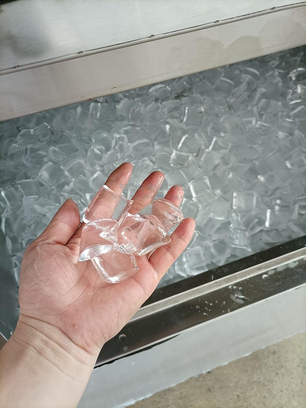 commercial  ice maker